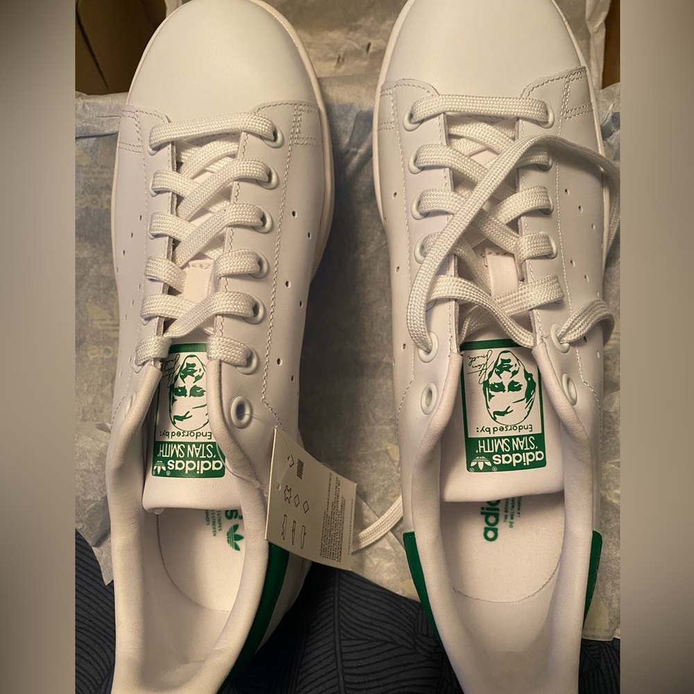 NEW - in box - adidas - Stan Smith (White/Green)